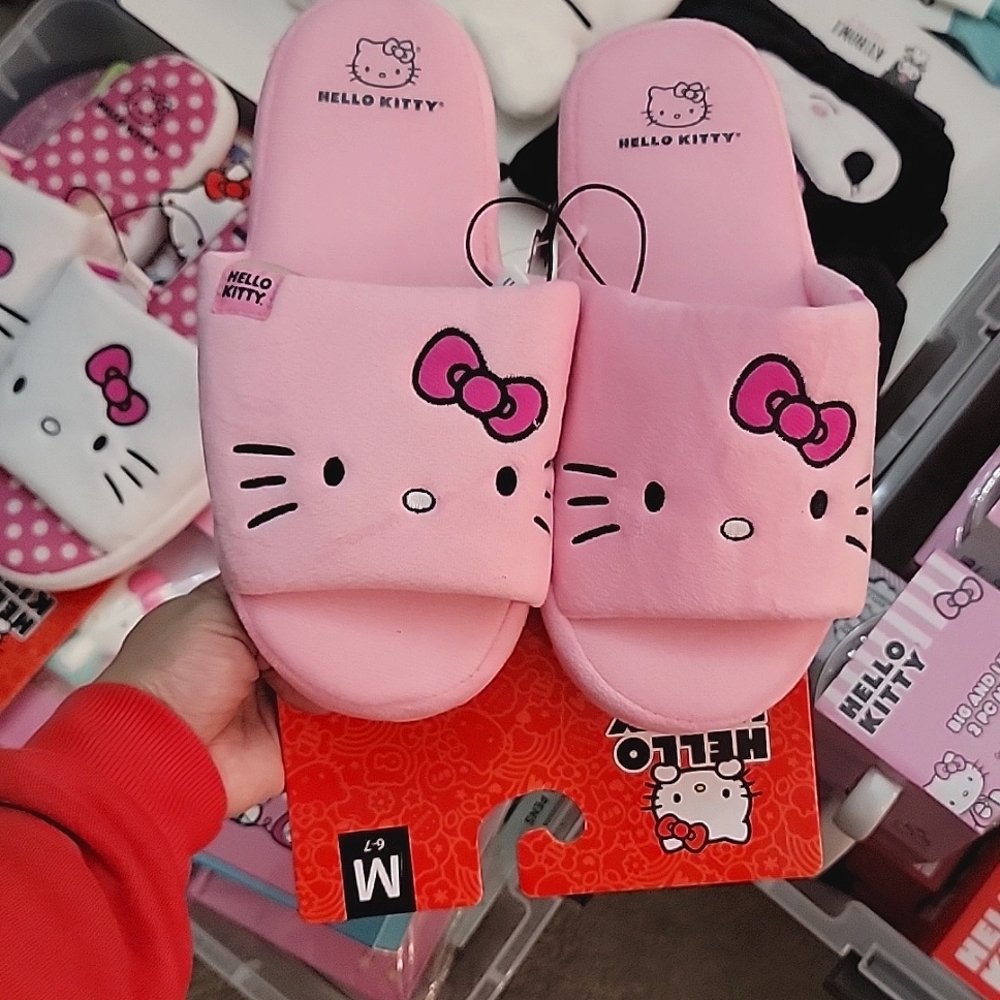 Hello Kitty Bath Slippers